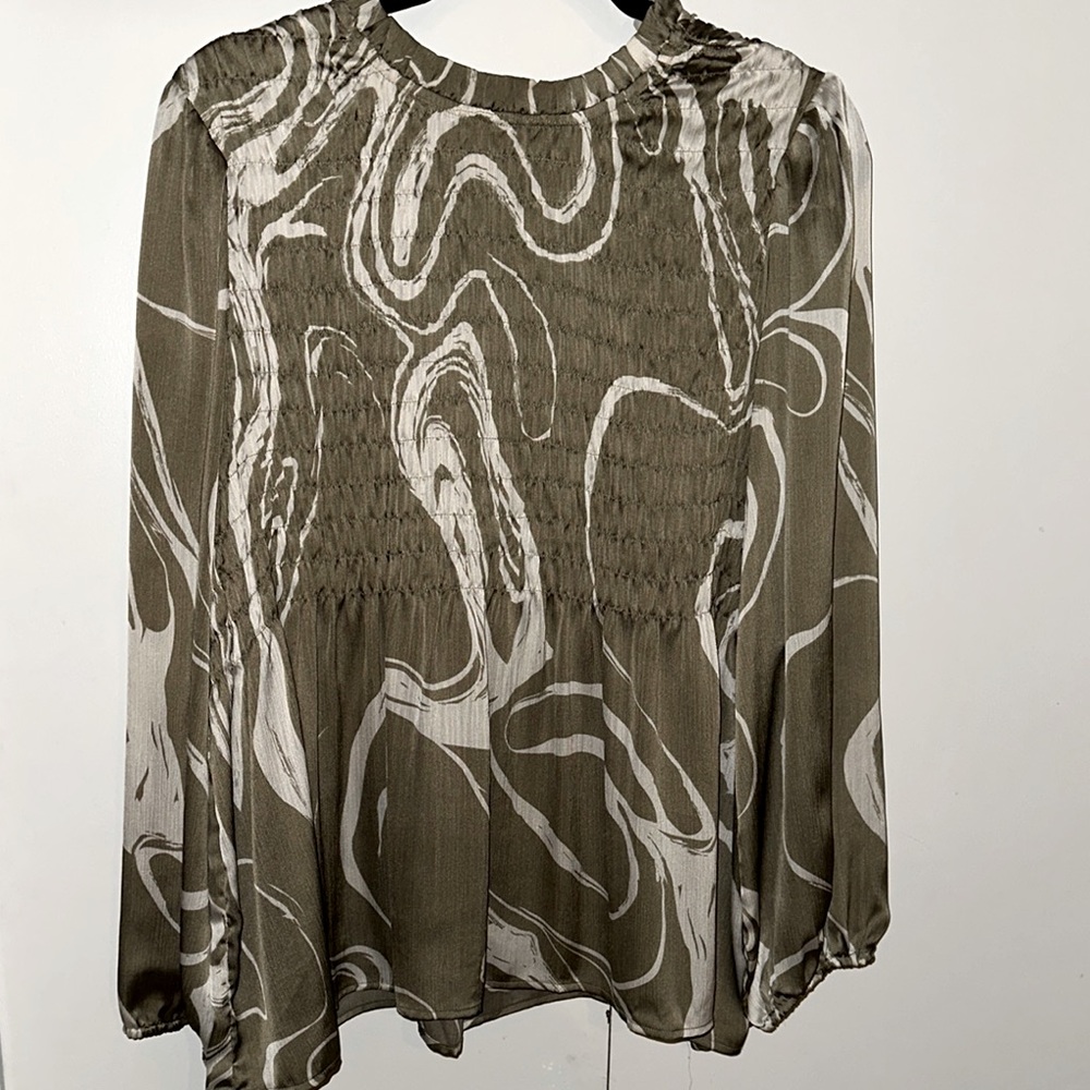 JODIFL Olive and Cream Swirl Blouse